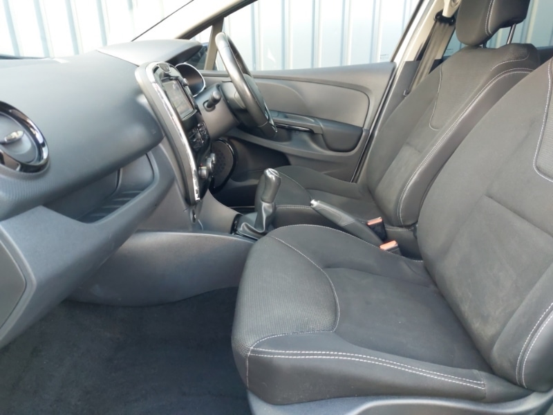 Used Renault Clio 2016 for sale - 76397404: Photo 5