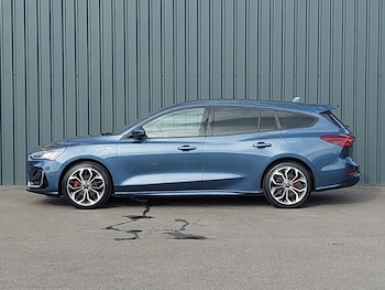 Used Ford Focus 2022 for sale - 76226043: Photo 4