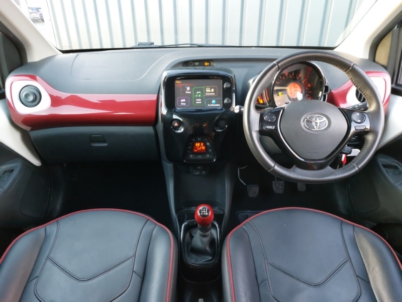 Used Toyota AYGO 2017 for sale - 76687826: Photo 2