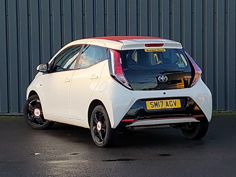 Used Toyota AYGO 2017 for sale - 76687826: Photo 3