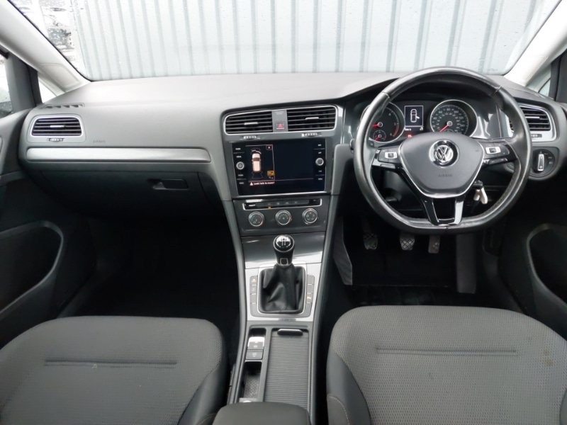 Used Volkswagen Golf 2018 for sale - 76880435: Photo 2