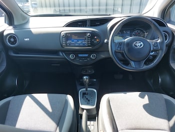Used Toyota Yaris 2019 for sale - 79101085: Photo