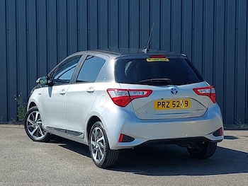 Used Toyota Yaris 2019 for sale - 79101085: Photo