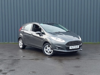 2017 - 1.25 82 Zetec 5dr