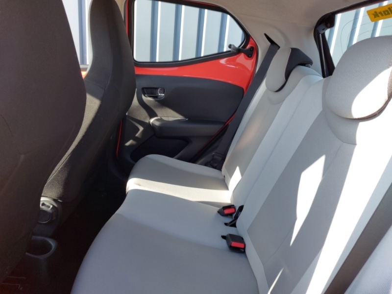 Used Toyota AYGO 2014 for sale - 77980902: Photo 6