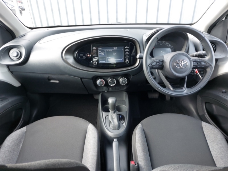 Used Toyota Aygo X 2023 for sale - 77948175: Photo 2