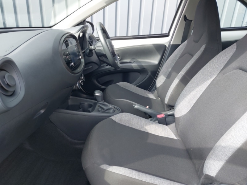 Used Toyota Aygo X 2023 for sale - 77948175: Photo 5