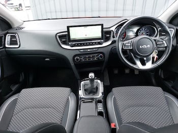 Used Kia XCeed 2021 for sale - 76058940: Photo 2