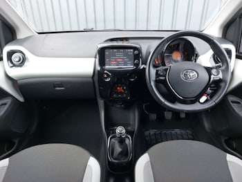 Used Toyota AYGO 2017 for sale - 77980889: Photo