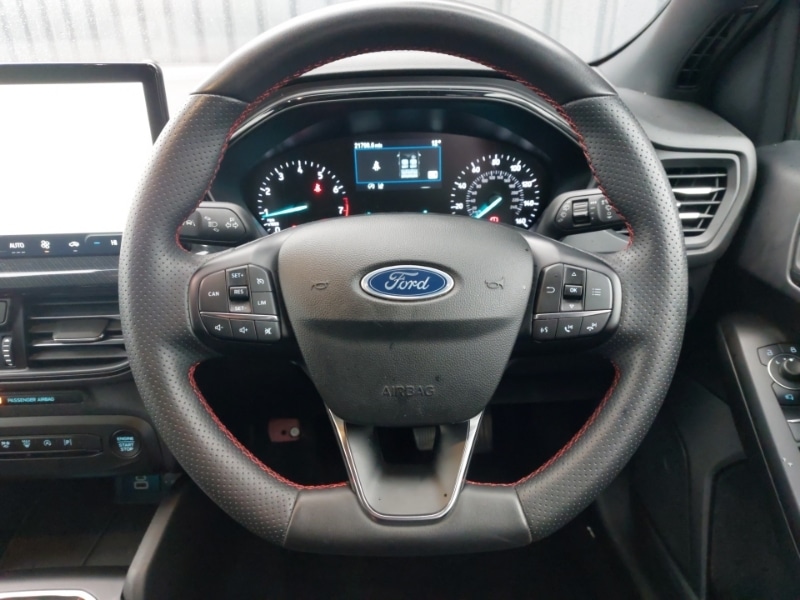 Used Ford Focus 2023 for sale - 76947322: Photo 7