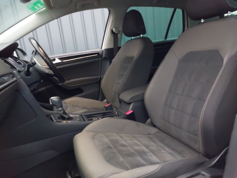 Used Volkswagen Golf 2018 for sale - 76959106: Photo 5