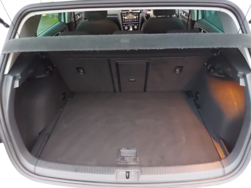 Used Volkswagen Golf 2018 for sale - 76959106: Photo 8