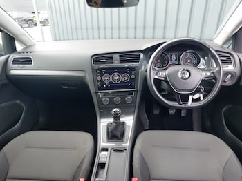 Used Volkswagen Golf 2018 for sale - 77793146: Photo