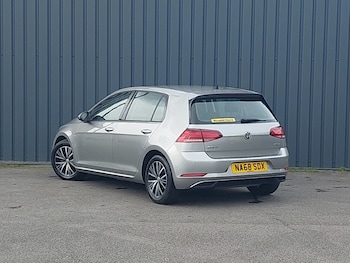 Used Volkswagen Golf 2018 for sale - 77793146: Photo
