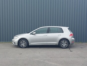 Used Volkswagen Golf 2018 for sale - 77793146: Photo