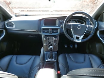 Used Volvo V40 2018 for sale - 78164473: Photo