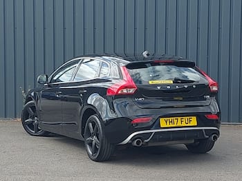 Used Volvo V40 2017 for sale - 79866801: Photo