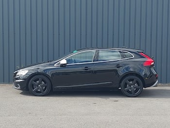 Used Volvo V40 2017 for sale - 79866801: Photo