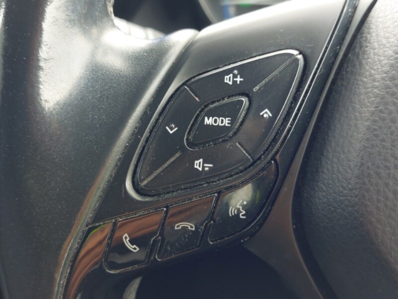 Used Toyota C-HR 2017 for sale - 77689937: Photo 14