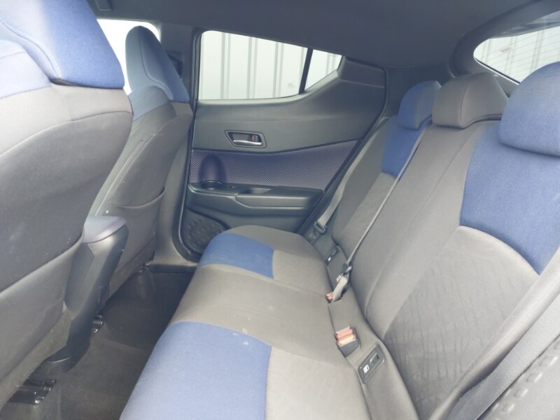 Used Toyota C-HR 2017 for sale - 77689937: Photo 6