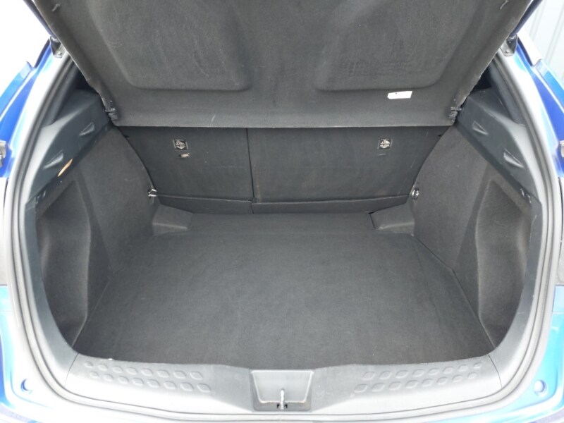 Used Toyota C-HR 2017 for sale - 77689937: Photo 8