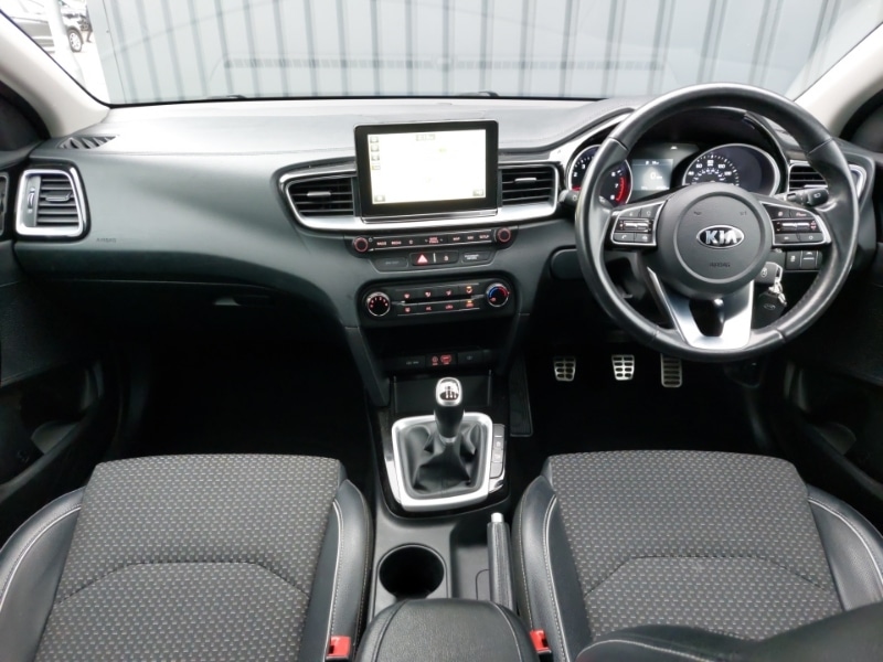 Used Kia Ceed 2018 for sale - 77000033: Photo 2