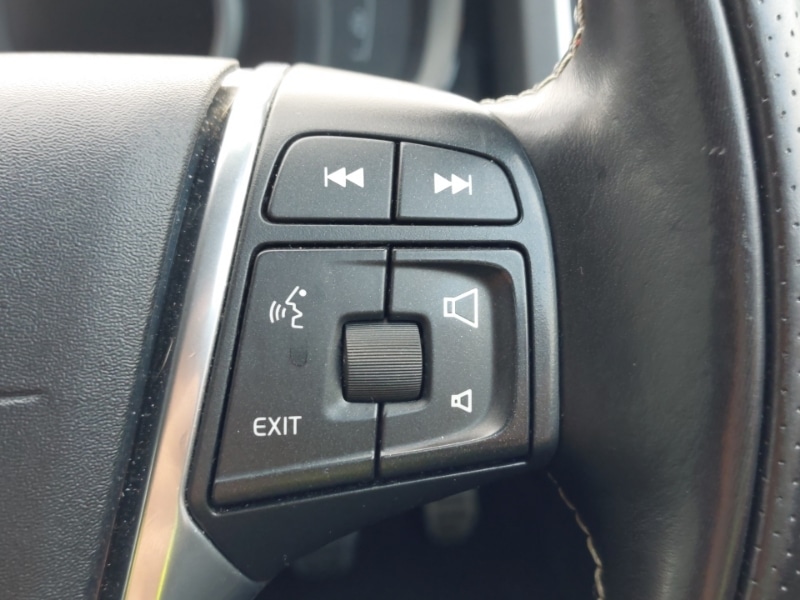 Used Volvo V60 2017 for sale - 76331822: Photo 14