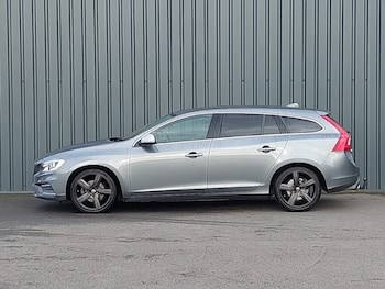 Used Volvo V60 2017 for sale - 76331822: Photo