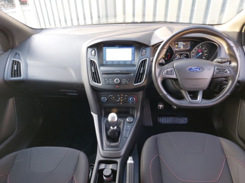 Used Ford Focus 2018 for sale - 76925063: Photo 2