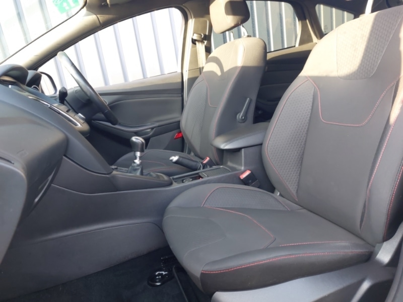 Used Ford Focus 2018 for sale - 76925063: Photo 5