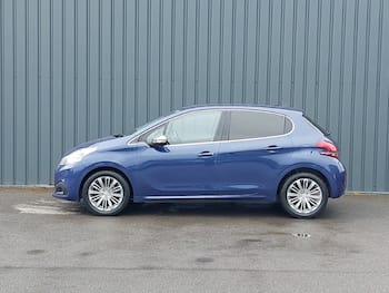 Used Peugeot 208 2017 for sale - 79662307: Photo