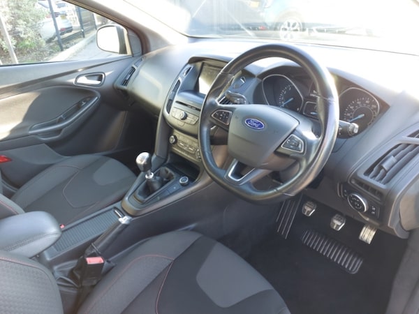 Used Ford Focus 2017 for sale - 76053441: Photo 12