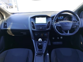 Used Ford Focus 2017 for sale - 76053441: Photo