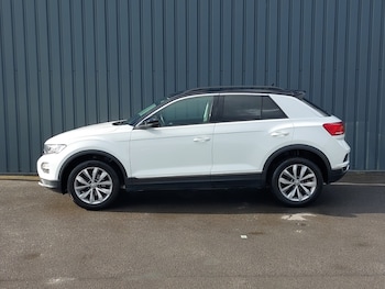 Used Volkswagen T-Roc 2019 for sale - 75939519: Photo
