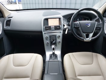 Used Volvo XC60 2017 for sale - 79440392: Photo