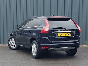 Used Volvo XC60 2017 for sale - 79440392: Photo