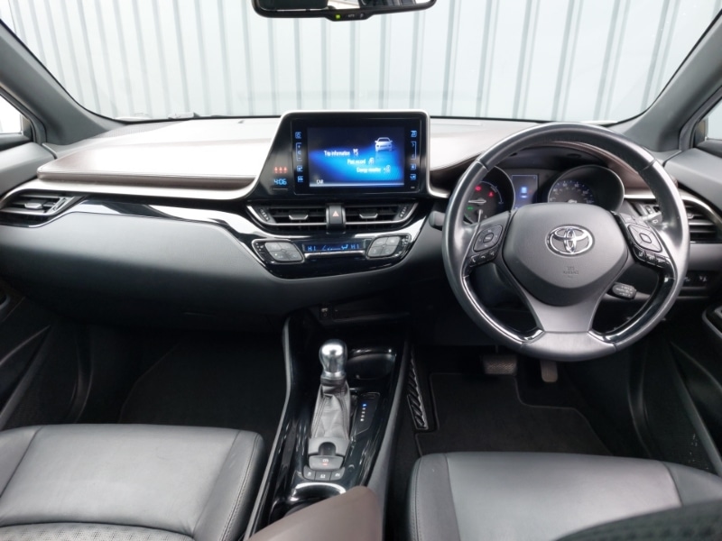 Used Toyota C-HR 2018 for sale - 76856720: Photo 2