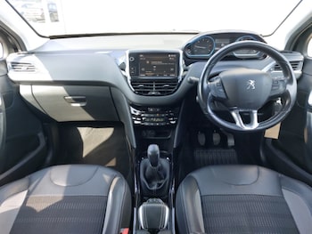 Used Peugeot 2008 2017 for sale - 75576522: Photo
