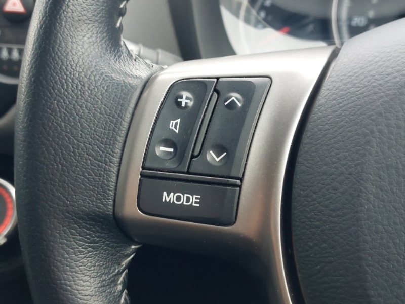 Used Toyota Yaris 2017 for sale - 77623972: Photo 12