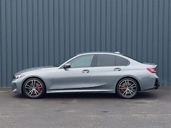 Used BMW 3 Series 2024 for sale - 77097133: Photo