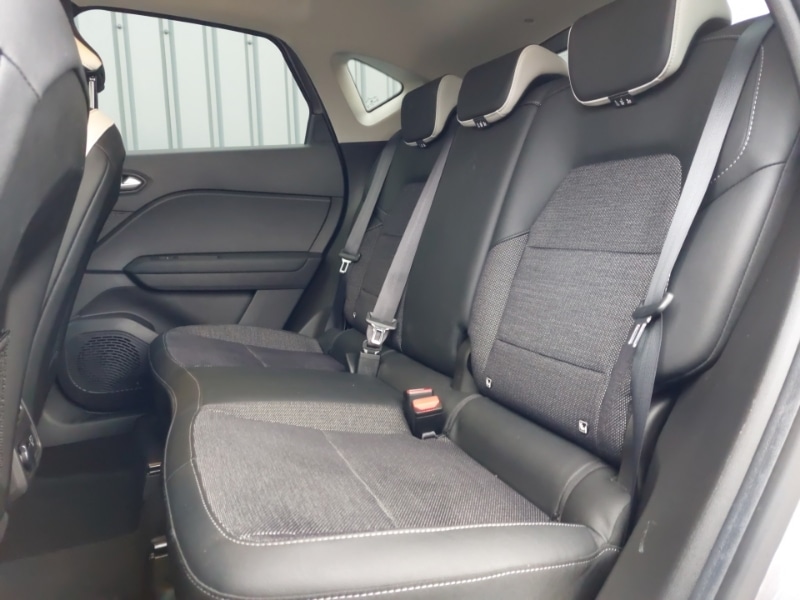 Used Renault Captur 2023 for sale - 77816192: Photo 6