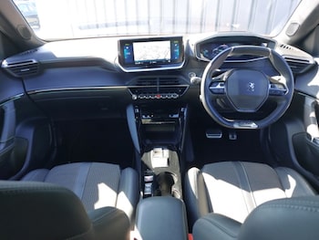 Used Peugeot 2008 2023 for sale - 78428400: Photo