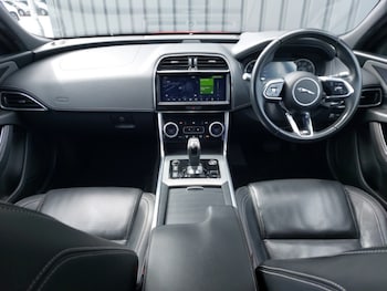 Used Jaguar XE 2019 for sale - 78821224: Photo