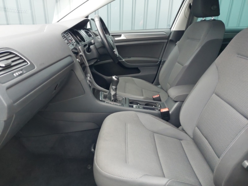 Used Volkswagen Golf 2019 for sale - 76418920: Photo 5