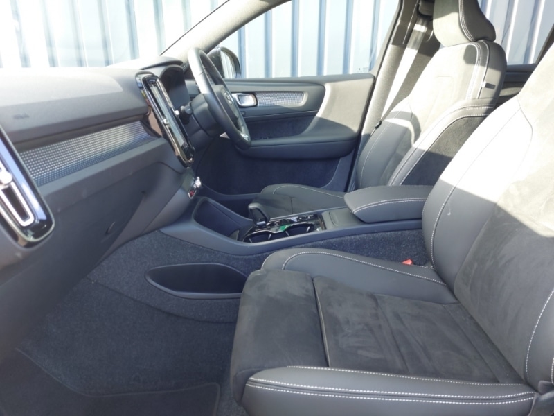 Used Volvo XC40 2024 for sale - 76393187: Photo 5