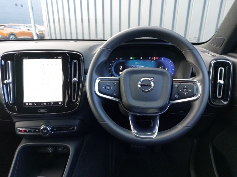 Used Volvo XC40 2024 for sale - 76393187: Photo 7