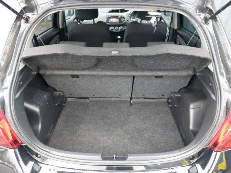 Used Toyota Yaris 2017 for sale - 77793150: Photo 8