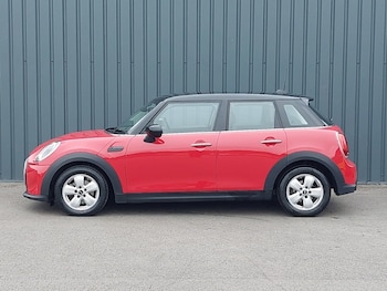 Used MINI Hatch 2023 for sale - 76282312: Photo