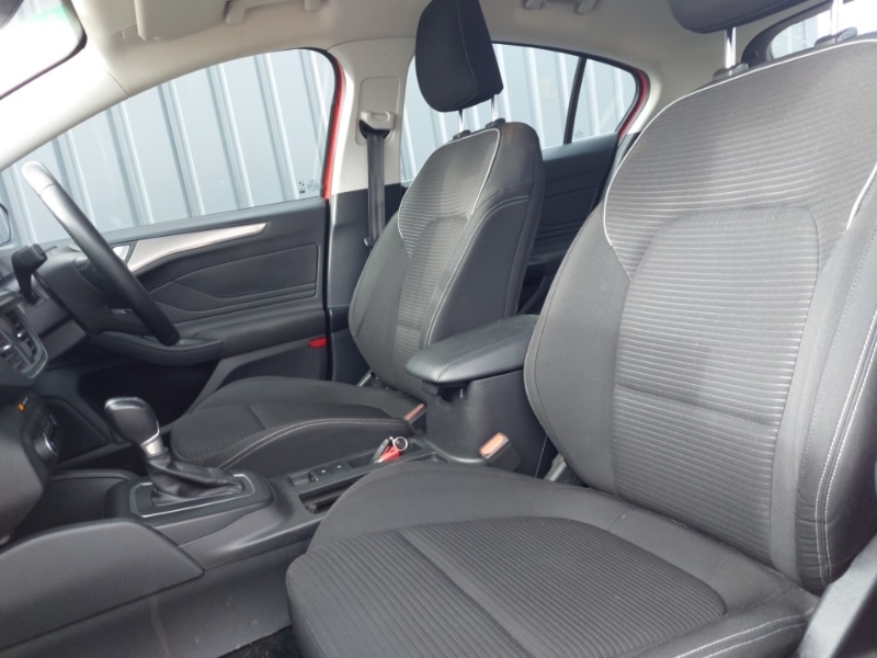 Used Ford Focus 2023 for sale - 78113104: Photo 5