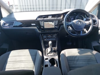 Used Volkswagen Touran 2017 for sale - 79157405: Photo